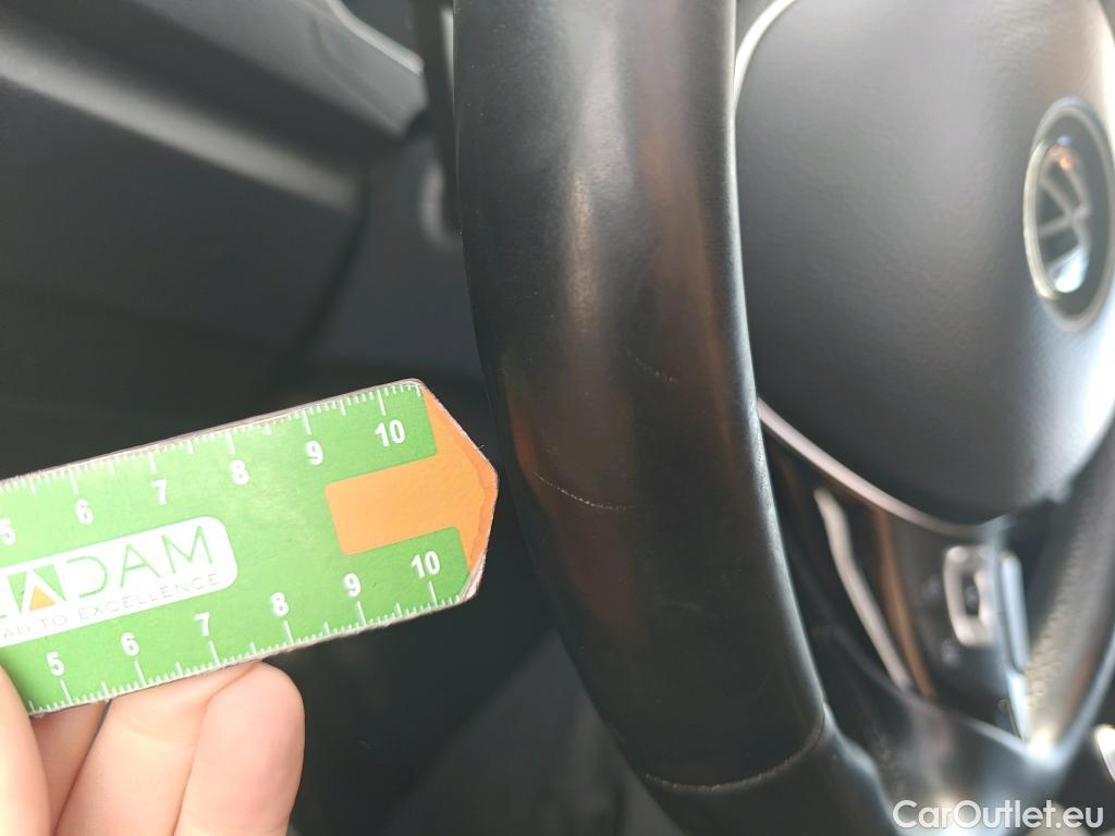  Volkswagen  T-ROC VOLKSWAGEN  / 2017 / 5P / todoterreno Advance 1.6 TDI 85kW (115CV) #34