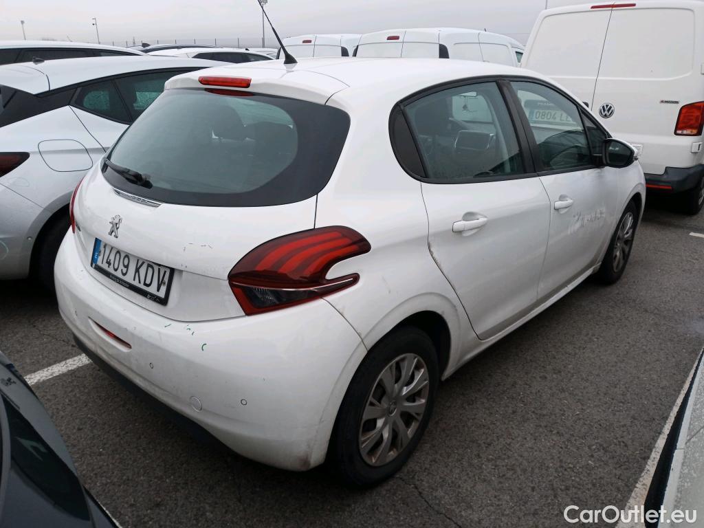  Peugeot  208 PEUGEOT  5p 1G berlina con portón 5P ACTIVE 1.6 BlueHDi 100 #19