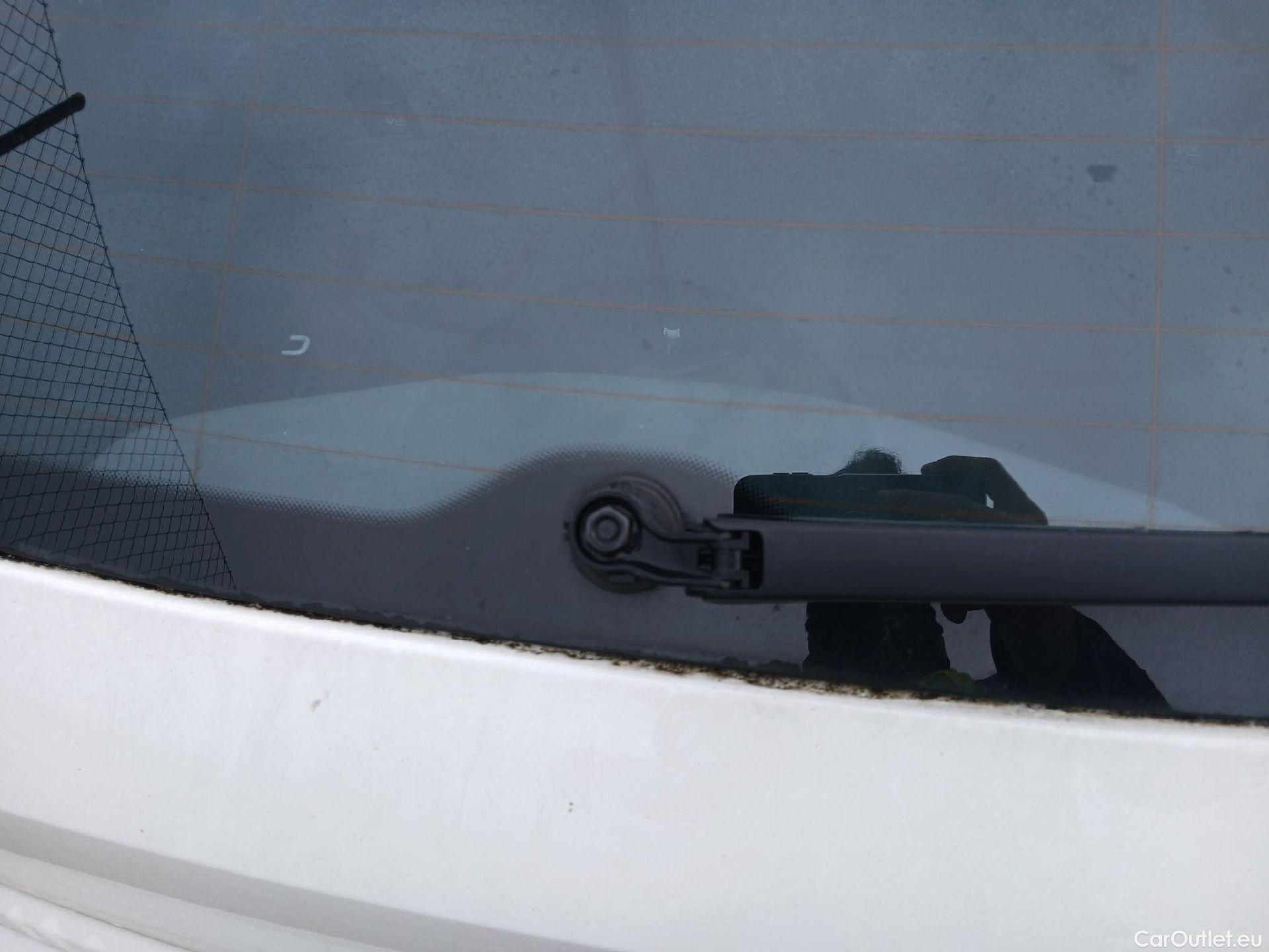  Seat  Ibiza SEAT  / 2017 / 5P / berlina con portón 1.0 EcoTSI 70kW (95CV) Style Plus #23