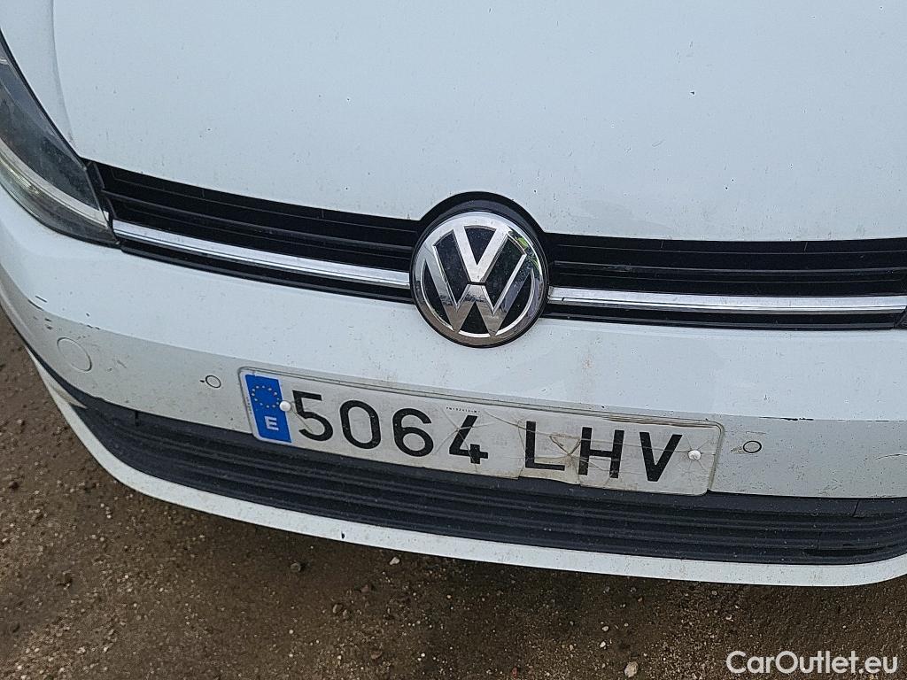 Volkswagen  Golf  VOLKSWAGEN / 2016 / 5P / berlina con portón Last Edition 1.6 TDI 85kW (115CV) #14