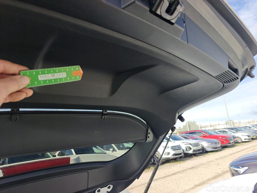  Toyota  Corolla TOYOTA  / 2019 / 5P / familiar 1.8 125H ACTIVE TECH E-CVT TOU SPORT #24