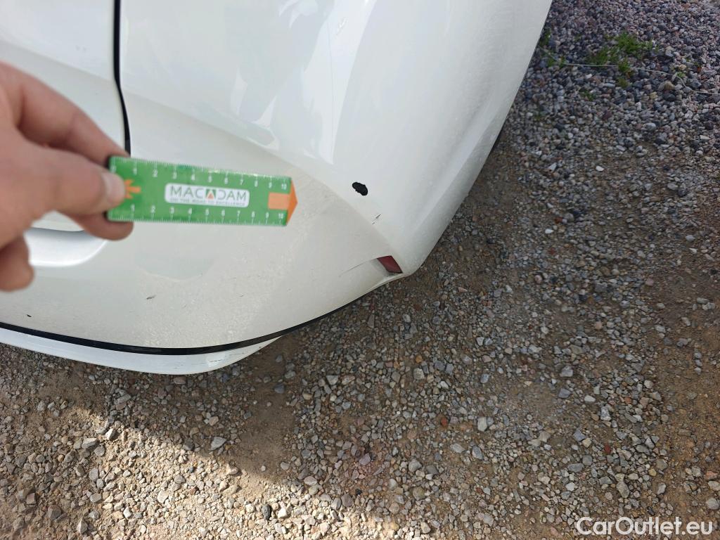  Toyota  Corolla TOYOTA  / 2019 / 5P / familiar 1.8 125H ACTIVE TECH E-CVT TOU SPORT #30