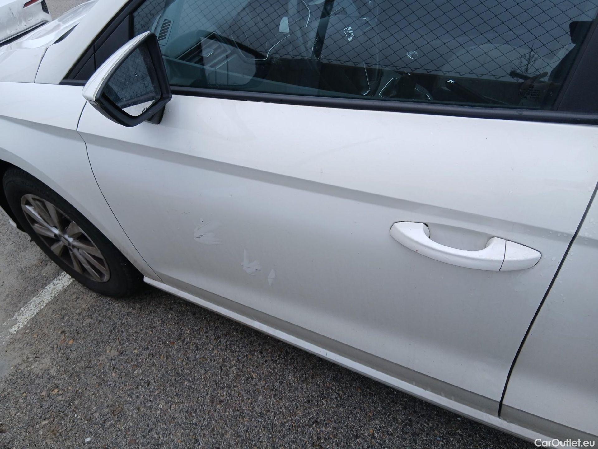  Seat  Ibiza SEAT  / 2017 / 5P / berlina con portón 1.0 EcoTSI 70kW (95CV) Style Plus #13