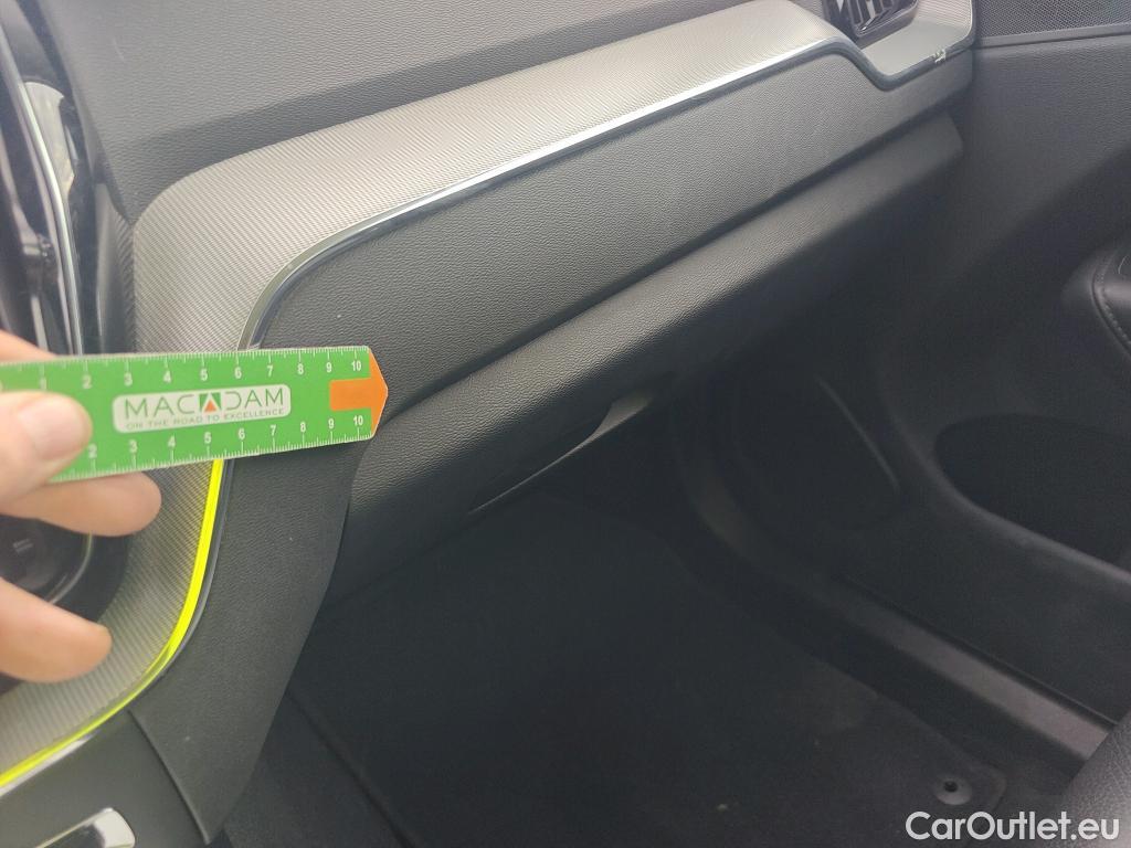  Volvo  XC60 VOLVO  / 2017 / 5P / todoterreno 2.0 B4 D Core Auto #9