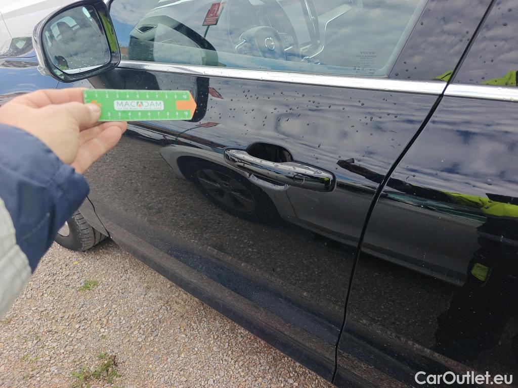  Volvo  XC60 VOLVO  / 2017 / 5P / todoterreno 2.0 B4 D Core Auto #18