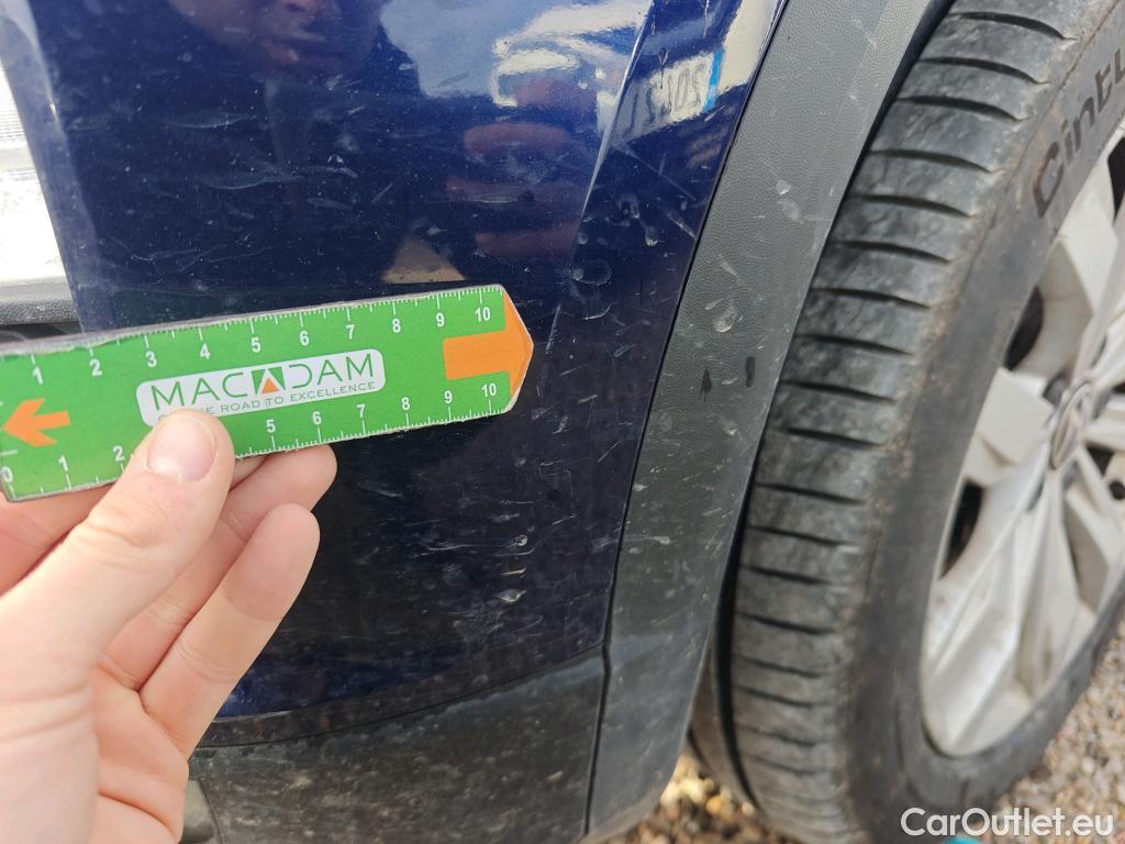  Volkswagen  T-ROC VOLKSWAGEN  / 2017 / 5P / todoterreno Advance 1.6 TDI 85kW (115CV) #37