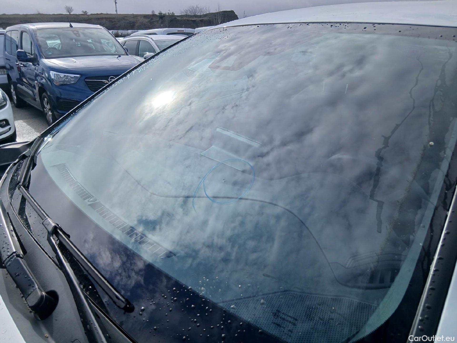  Toyota  C-HR TOYOTA  / 2019 / 5P / todoterreno 1.8 125H Advance #19