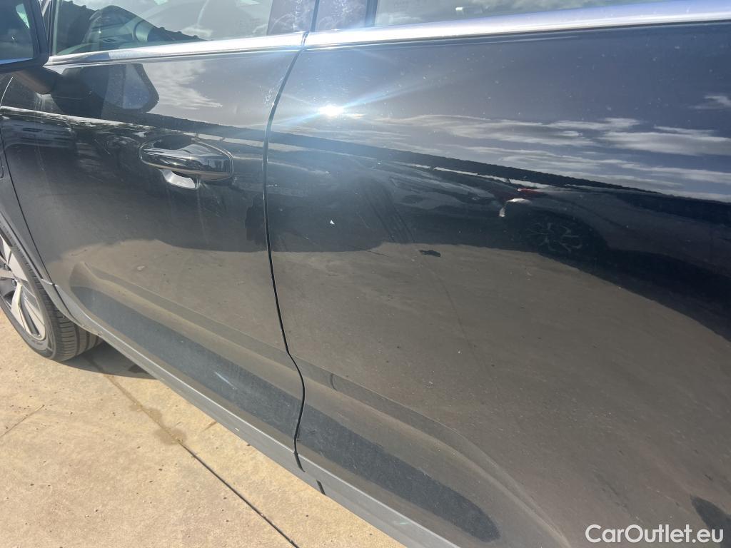  Volvo  XC 40 VOLVO XC40 / 2017 / 5P / todoterreno 1.5 T4 Twin Recharge Inscription Ex Auto #10