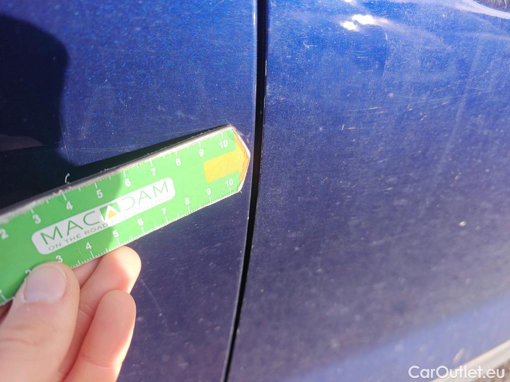  Volkswagen  T-ROC VOLKSWAGEN  / 2017 / 5P / todoterreno Advance 1.6 TDI 85kW (115CV) #30