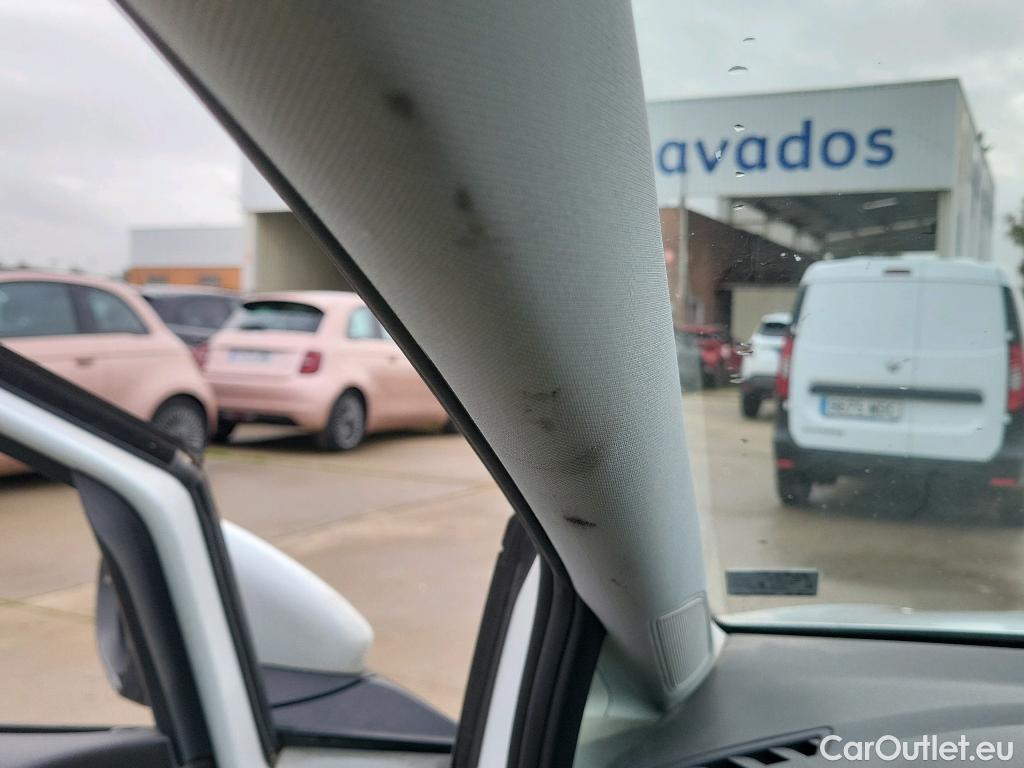  Volkswagen  Golf  VOLKSWAGEN / 2016 / 5P / berlina con portón Last Edition 1.6 TDI 85kW (115CV) #8