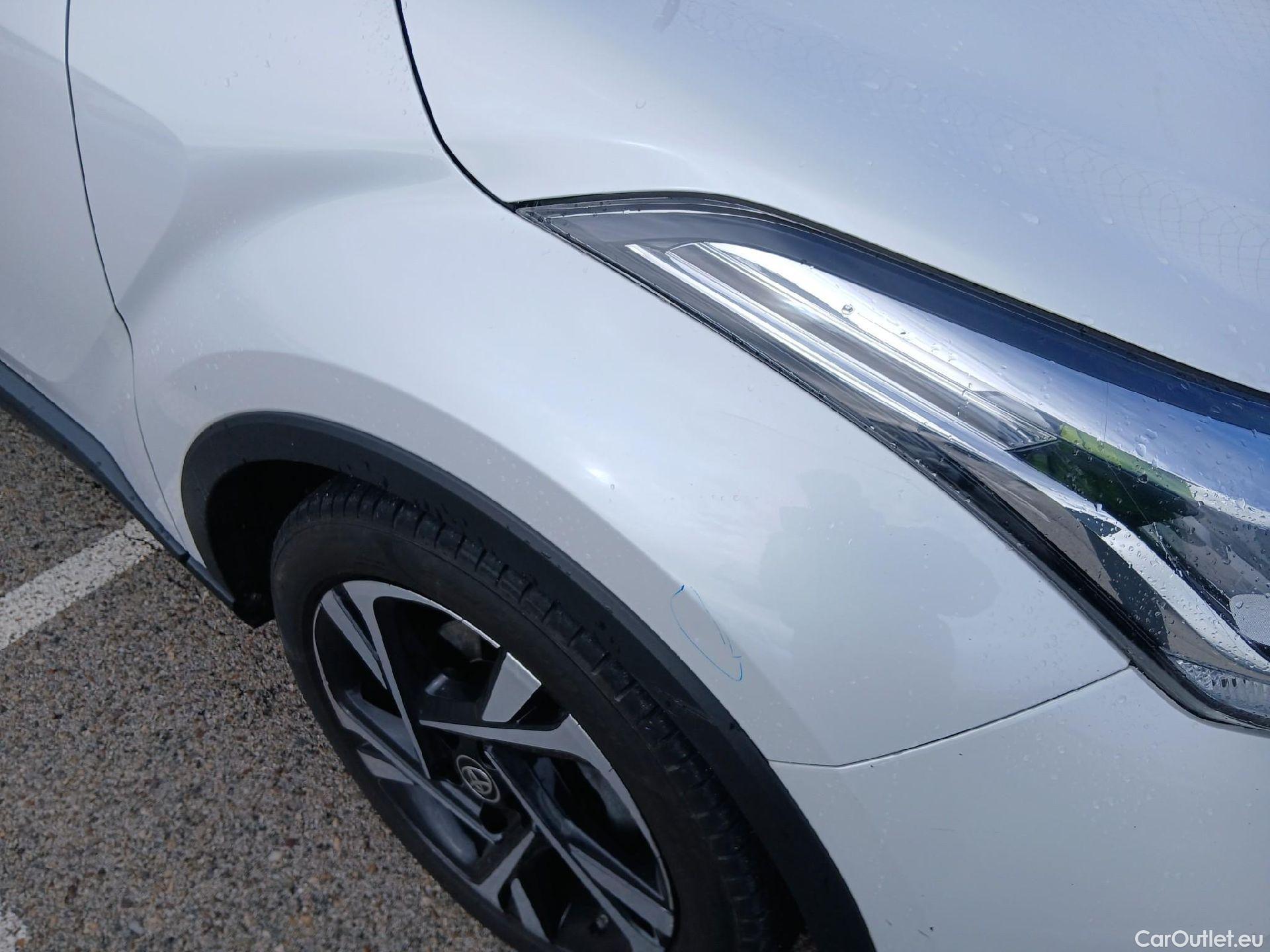  Toyota  C-HR TOYOTA  / 2019 / 5P / todoterreno 1.8 125H Advance #47