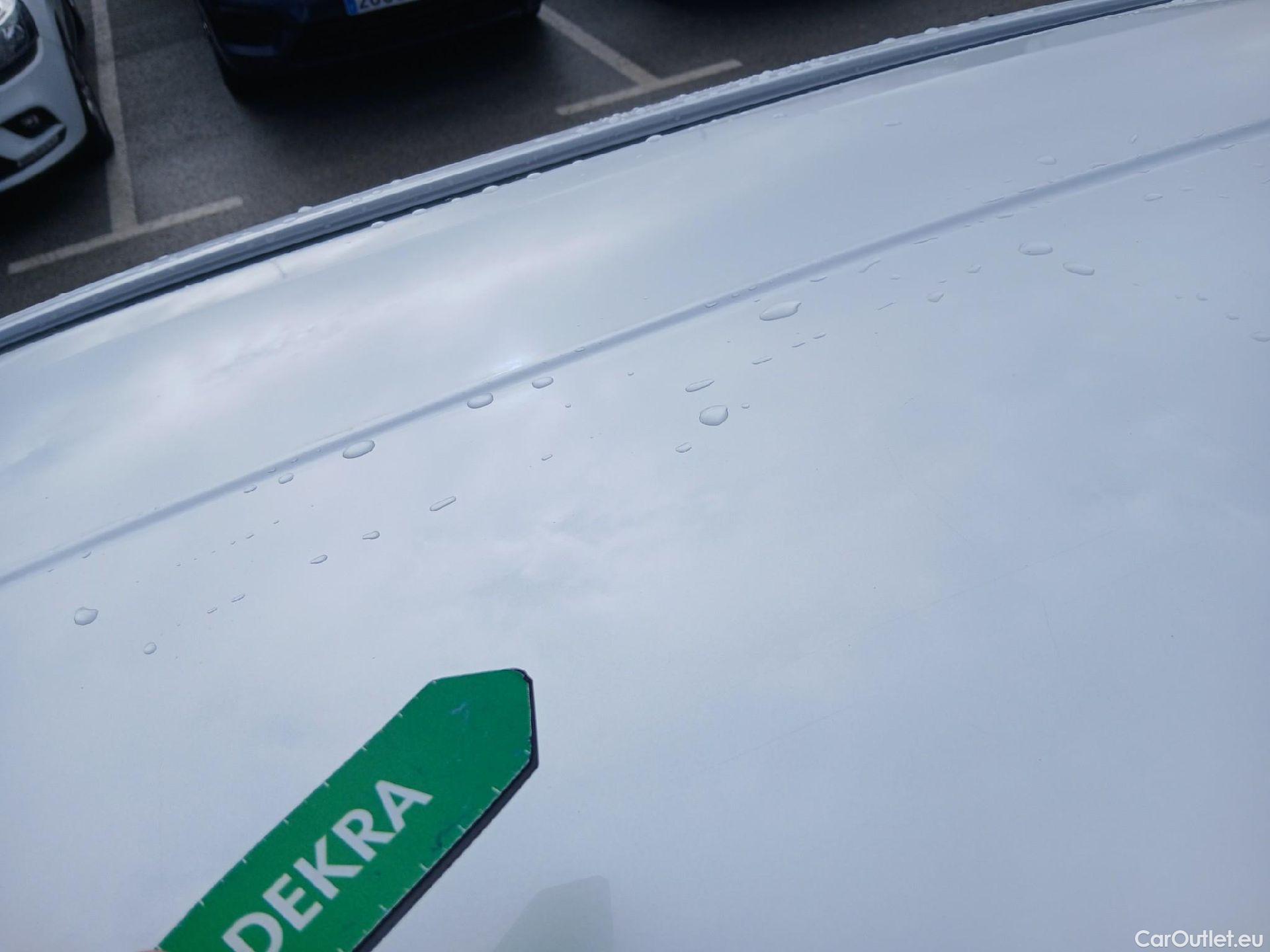  Toyota  C-HR TOYOTA  / 2019 / 5P / todoterreno 1.8 125H Advance #50