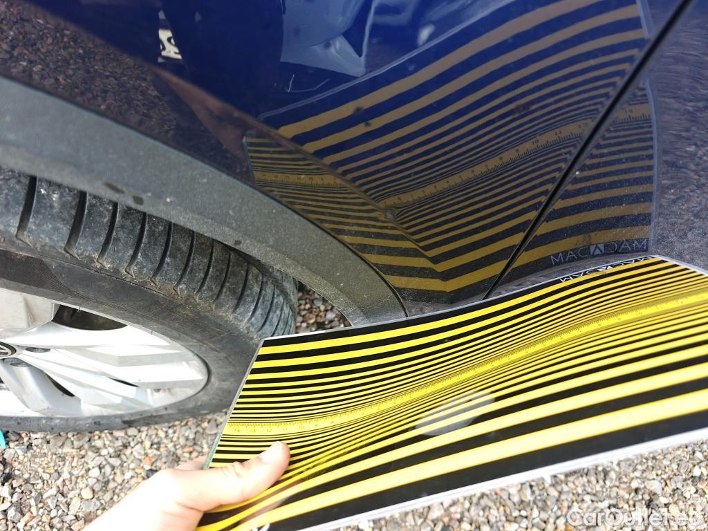  Volkswagen  T-ROC VOLKSWAGEN  / 2017 / 5P / todoterreno Advance 1.6 TDI 85kW (115CV) #47