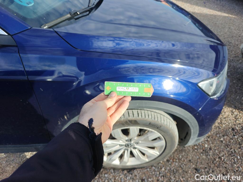  Volkswagen  T-ROC VOLKSWAGEN  / 2017 / 5P / todoterreno Advance 1.6 TDI 85kW (115CV) #31