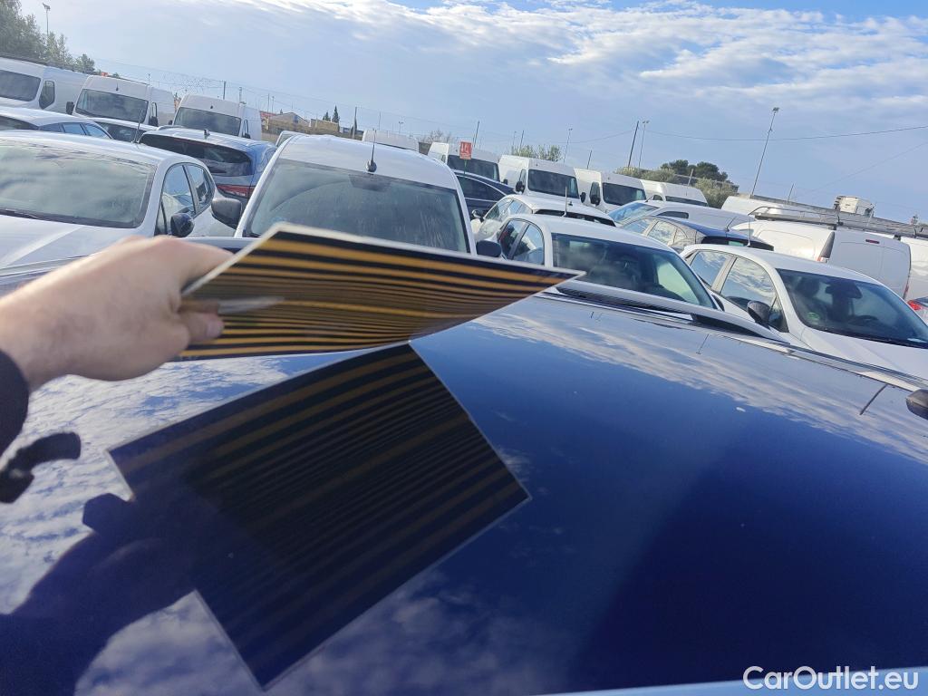  Volkswagen  T-ROC VOLKSWAGEN  / 2017 / 5P / todoterreno Advance 1.6 TDI 85kW (115CV) #3