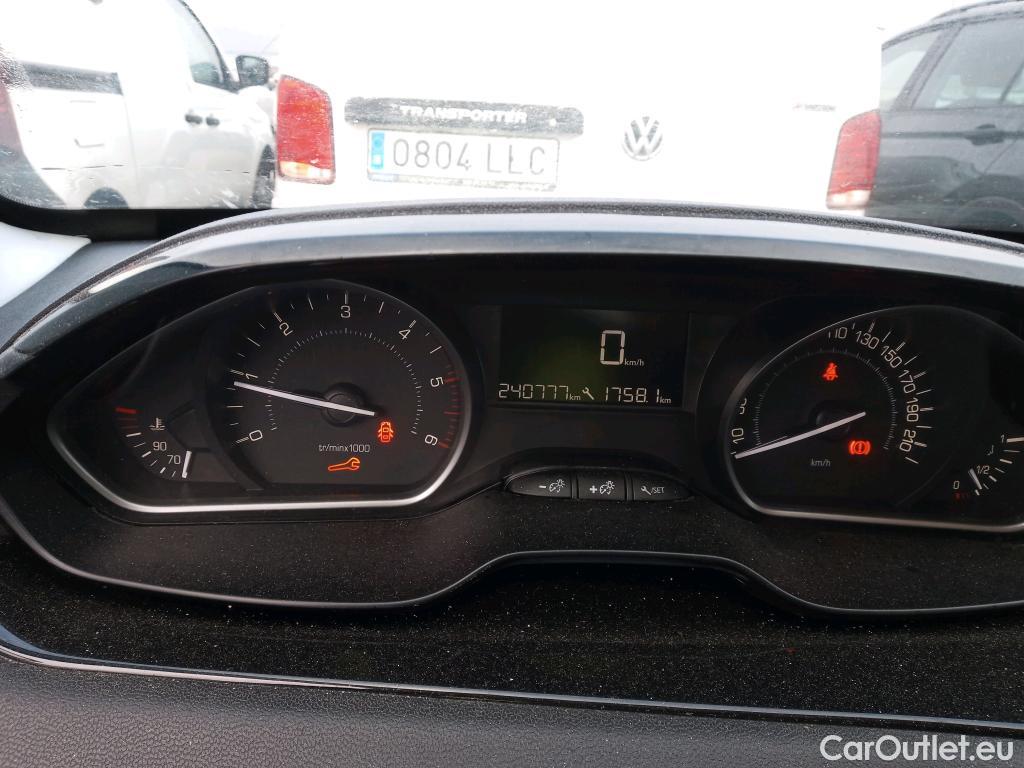  Peugeot  208 PEUGEOT  5p 1G berlina con portón 5P ACTIVE 1.6 BlueHDi 100 #26