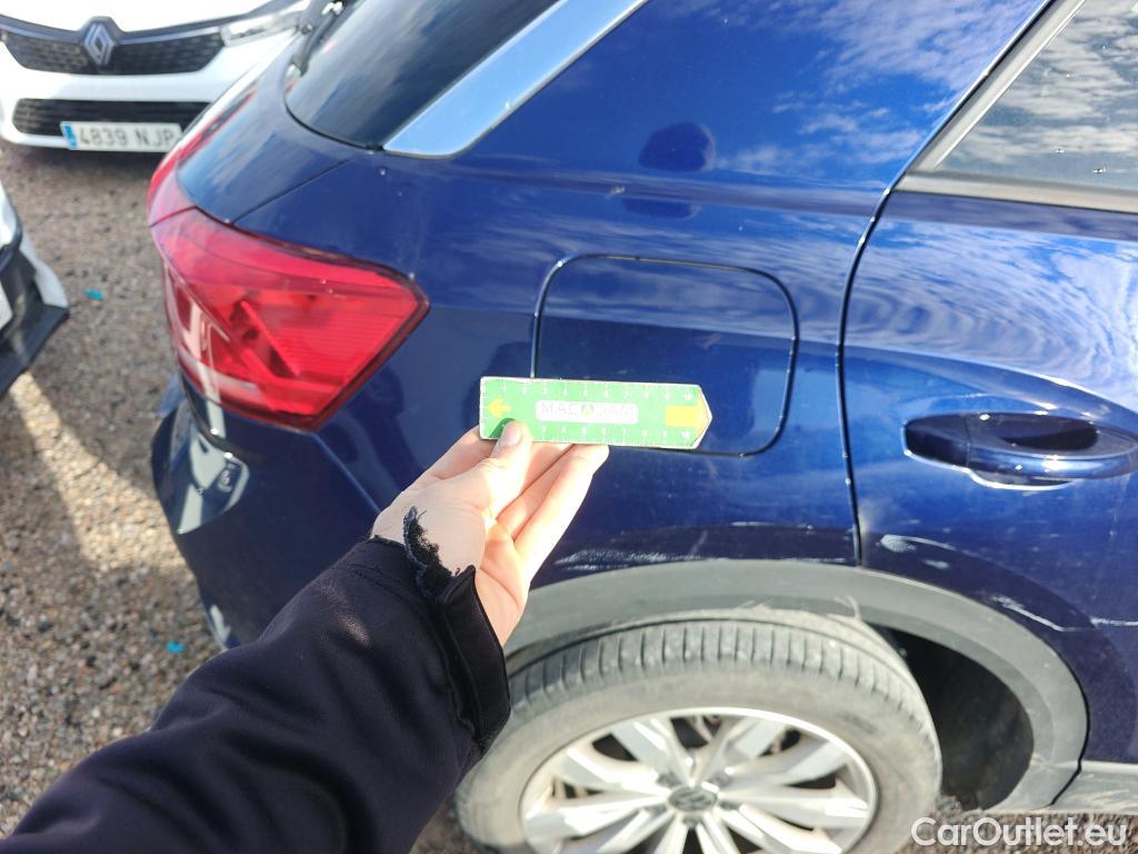  Volkswagen  T-ROC VOLKSWAGEN  / 2017 / 5P / todoterreno Advance 1.6 TDI 85kW (115CV) #22