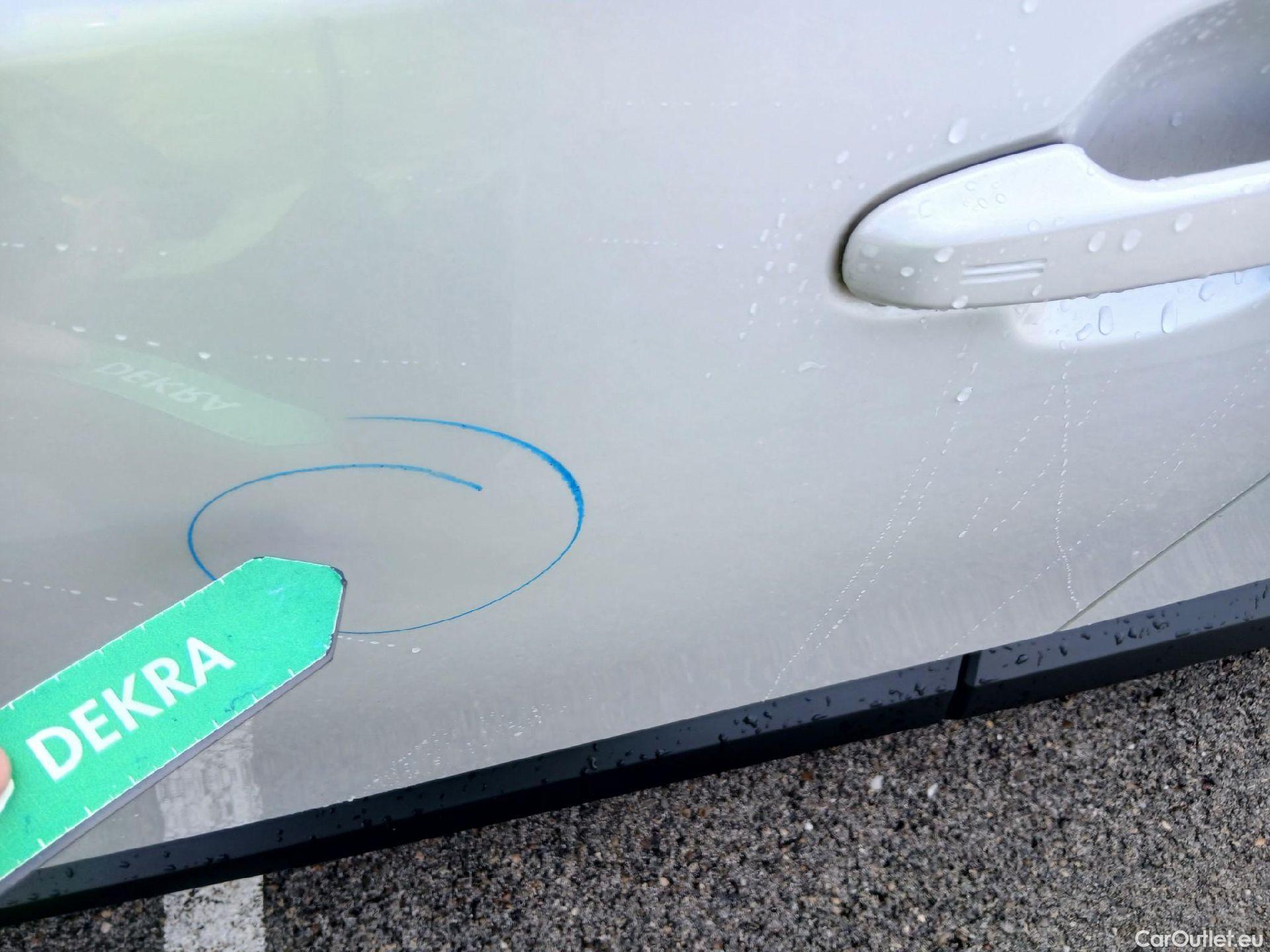  Toyota  C-HR TOYOTA  / 2019 / 5P / todoterreno 1.8 125H Advance #33