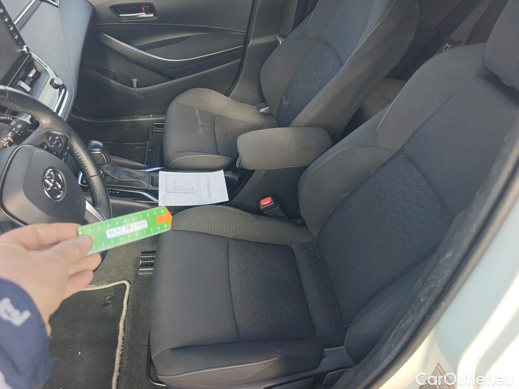  Toyota  Corolla TOYOTA  / 2019 / 5P / familiar 1.8 125H ACTIVE TECH E-CVT TOU SPORT #17