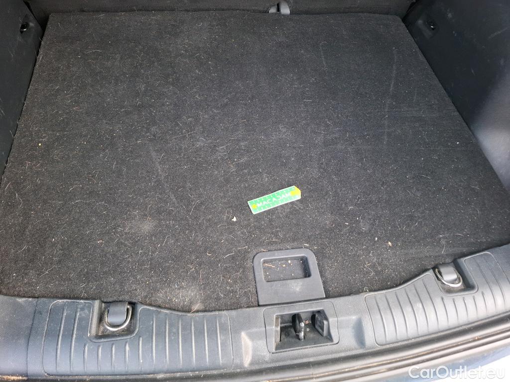  Ford  Kuga FORD  / 2019 / 5P / SUV 2.5 190 hybrid Flexifuel Pshift Titanium #37