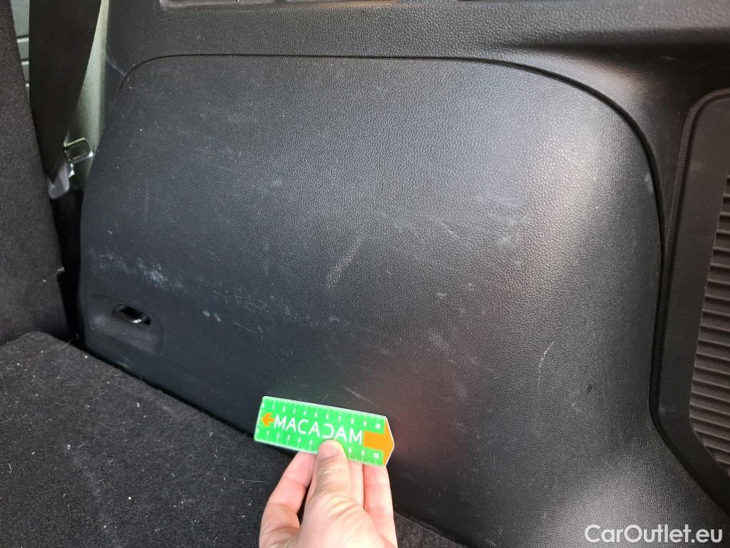  Ford  Kuga FORD  / 2019 / 5P / SUV 2.5 190 hybrid Flexifuel Pshift Titanium #45