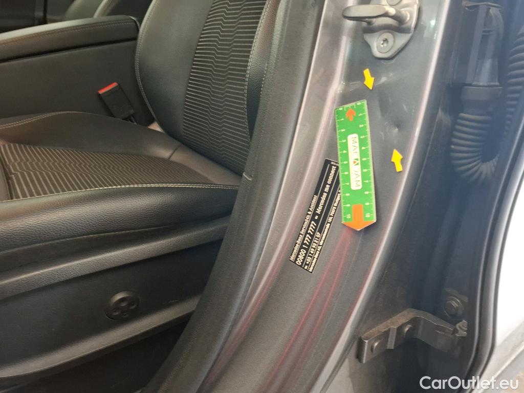  Mercedes  GLA MERCEDES-BENZ  / 2020 / 5P / SUV 2.0  200 D BUSINESS LINE DCT #9