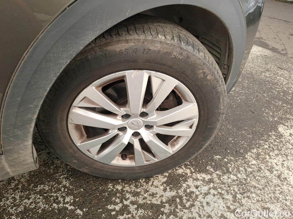  Peugeot  3008  Active Business 1.5 HDi 130CV BVA8 E6dT #25