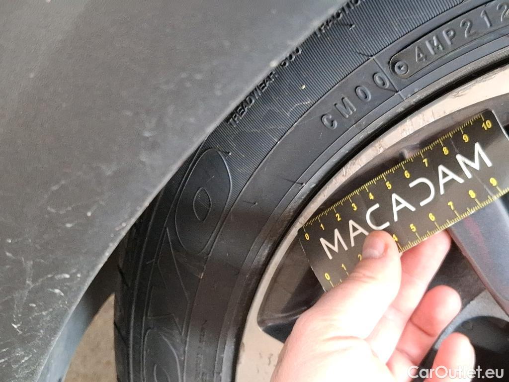  Peugeot  3008 PEUGEOT  2020 5P SUV 1.6 HYBRID 225 EAT8 Allure Pack #19