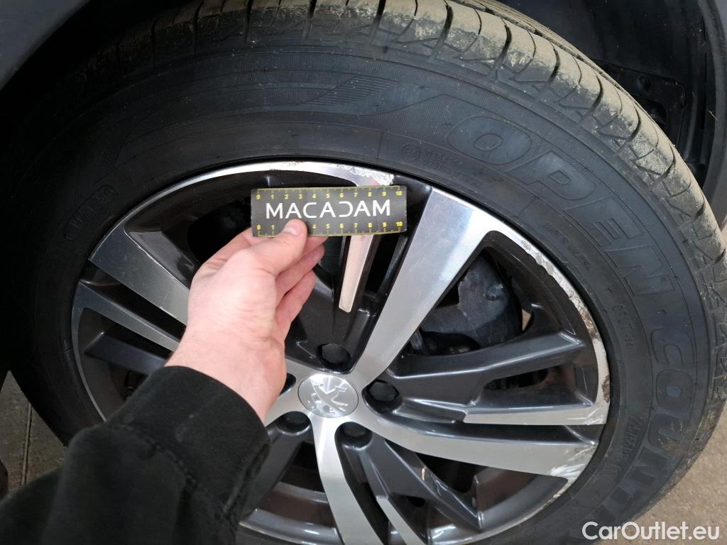  Peugeot  3008 PEUGEOT  2020 5P SUV 1.6 HYBRID 225 EAT8 Allure Pack #28