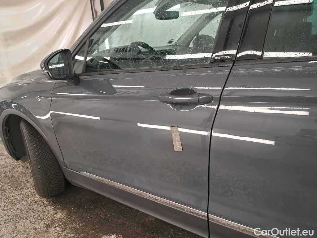  Volkswagen  Tiguan VOLKSWAGEN  / 2020 / 5P / SUV 1.5 TSI 130 BMV6 Active(SP) #9