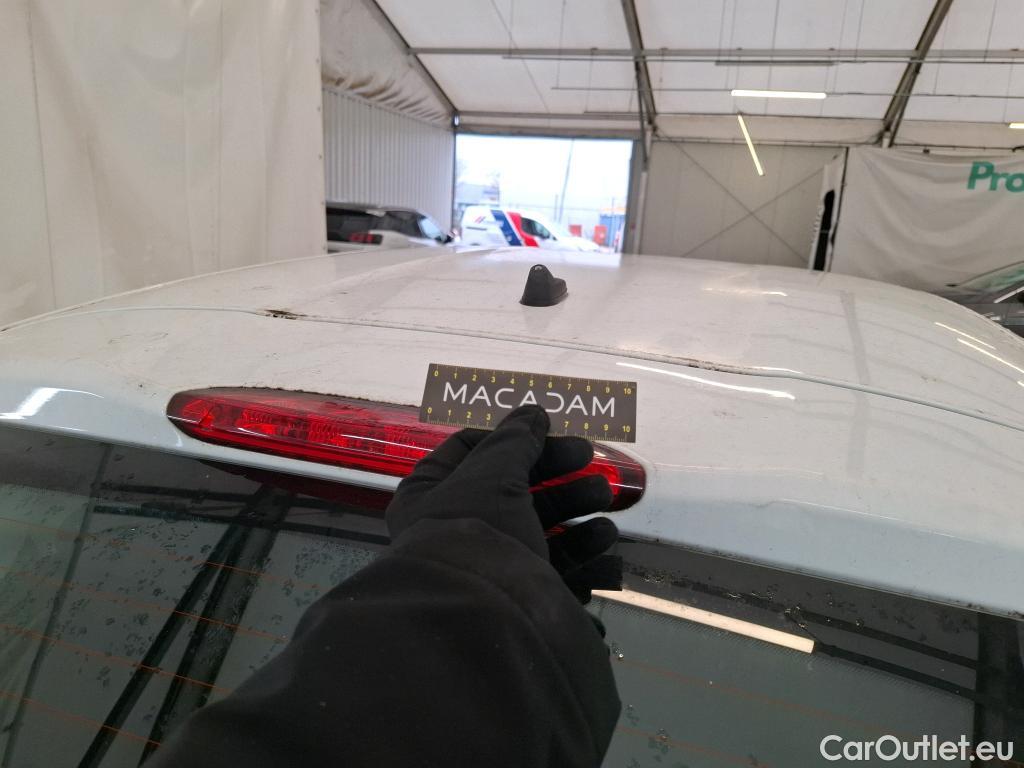  Peugeot  208 PEUGEOT  5p Berline BLUEHDI 100 ¤6.c S&S ACTIVE BUSINESS #26