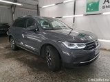  Volkswagen  Tiguan VOLKSWAGEN  / 2020 / 5P / SUV 1.5 TSI 130 BMV6 Active(SP) #4