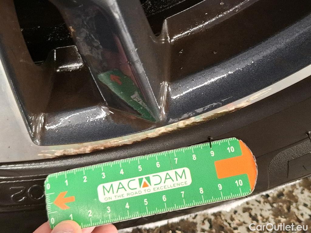  Peugeot  3008 PEUGEOT  / 2016 / 5P / SUV BlueHDi 130 S&S EAT8 ALLURE #30