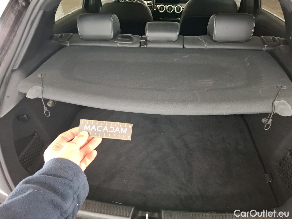  Mercedes  A-Klasse MERCEDES-BENZ Classe A Compact / 2022 / 5P / Berline A 200 Business Line 7G-DCT #1