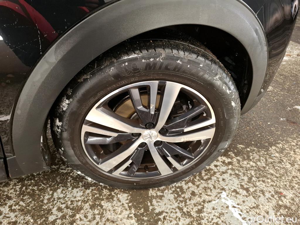  Peugeot  3008 PEUGEOT  / 2016 / 5P / SUV BlueHDi 130 S&S EAT8 ALLURE #8