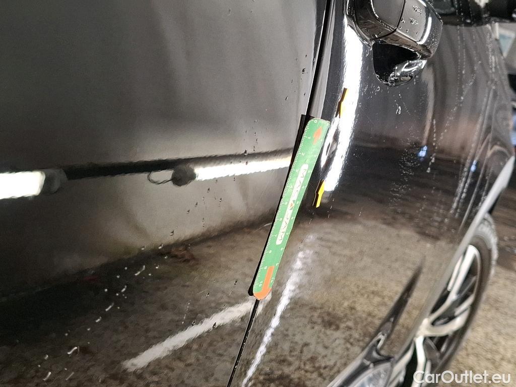  Peugeot  3008 PEUGEOT  / 2016 / 5P / SUV BlueHDi 130 S&S EAT8 ALLURE #25