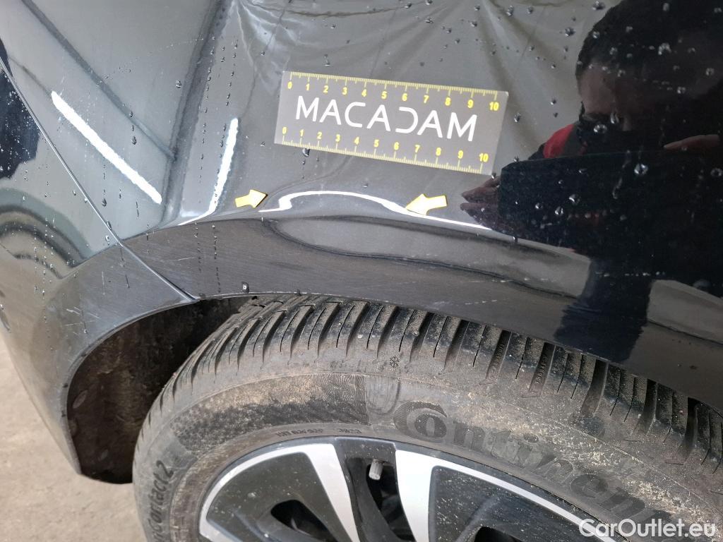  Mercedes  A-Klasse MERCEDES-BENZ Classe A Compact / 2022 / 5P / Berline A 200 Business Line 7G-DCT #4