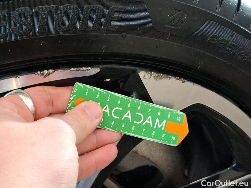  DS  DS7 DS DS 7 Crossback / 2017 / 5P / SUV E-TENSE 4x4 300 Louvre(SL) #24