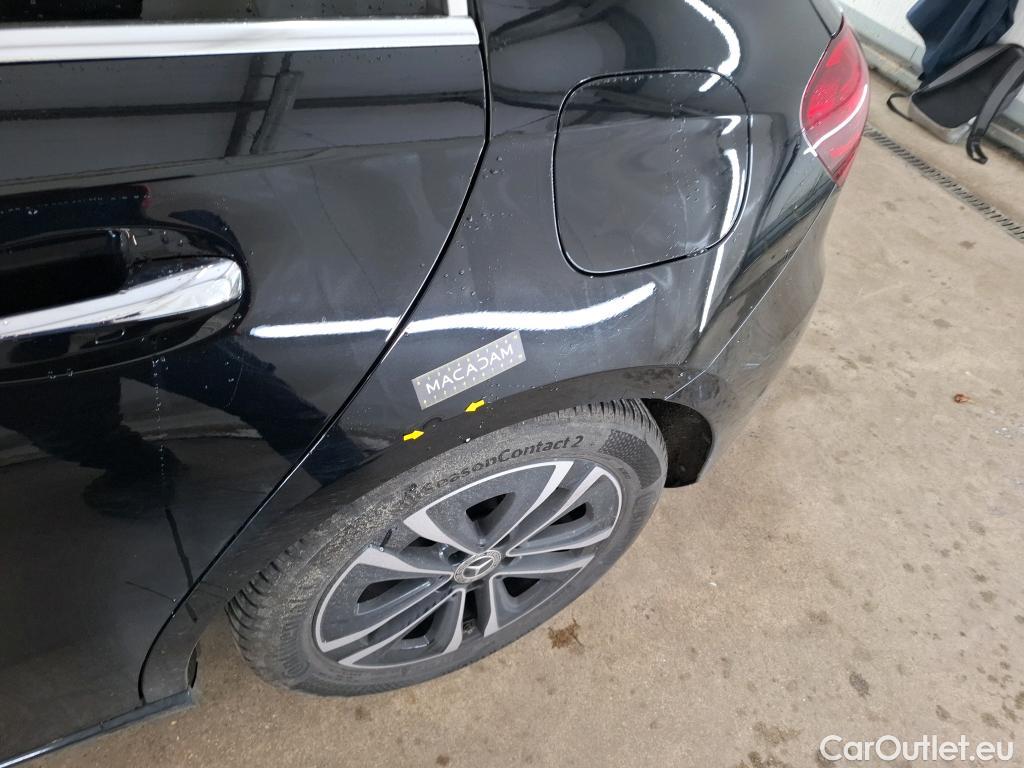  Mercedes  A-Klasse MERCEDES-BENZ Classe A Compact / 2022 / 5P / Berline A 200 Business Line 7G-DCT #29