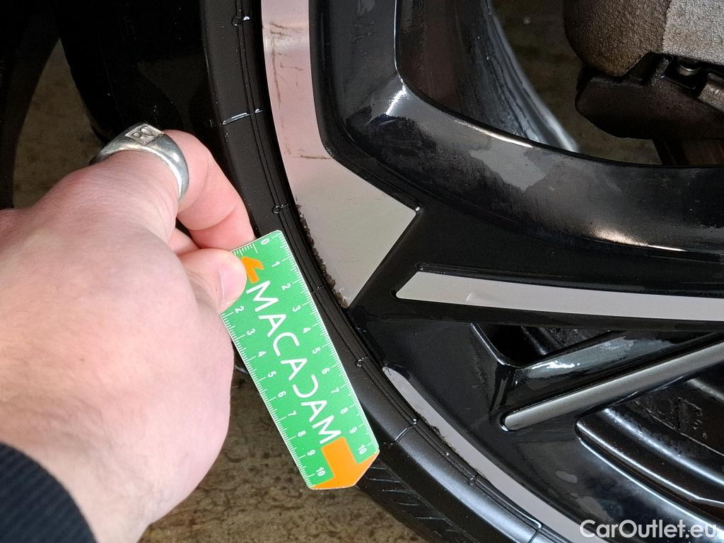  DS  DS7 DS DS 7 Crossback / 2017 / 5P / SUV E-TENSE 4x4 300 Louvre(SL) #30