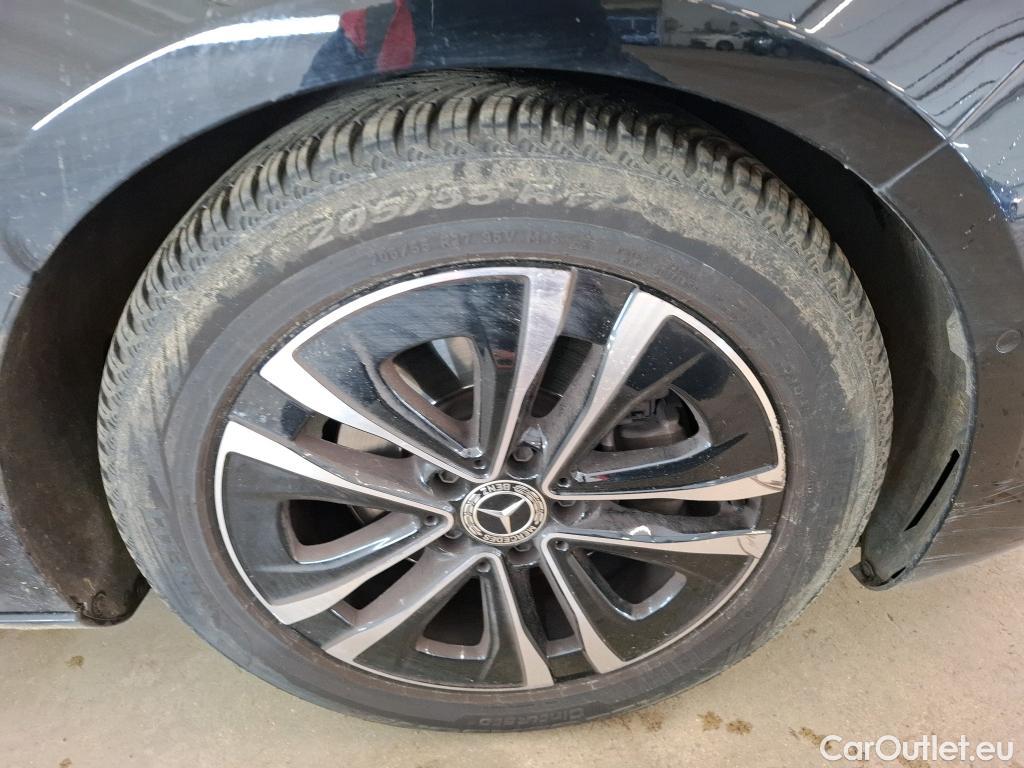  Mercedes  A-Klasse MERCEDES-BENZ Classe A Compact / 2022 / 5P / Berline A 200 Business Line 7G-DCT #18