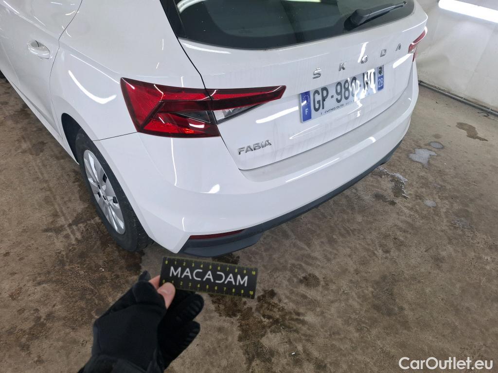  Skoda  Fabia SKODA  / 2021 / 5P / Berline 1.0 MPI 80 Active #4