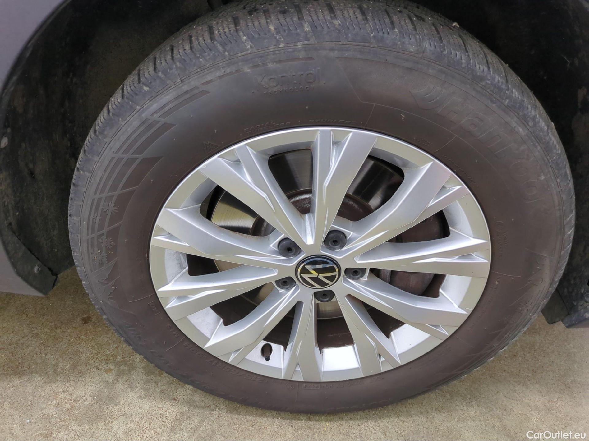  Volkswagen  Tiguan VOLKSWAGEN  / 2020 / 5P / SUV 1.4 eHybrid 245 DSG6 Life Business #3