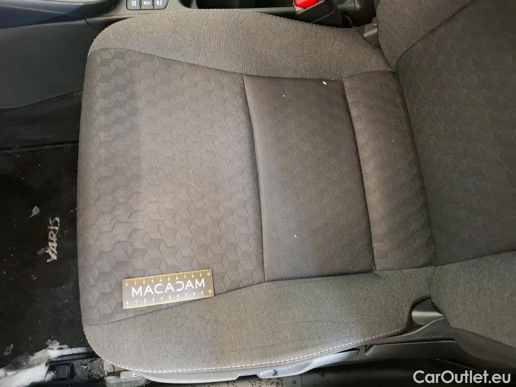  Toyota  Yaris TOYOTA  Hybride / 2019 / 5P / Berline Hybride 116h Dynamic Business Stage Acad #9