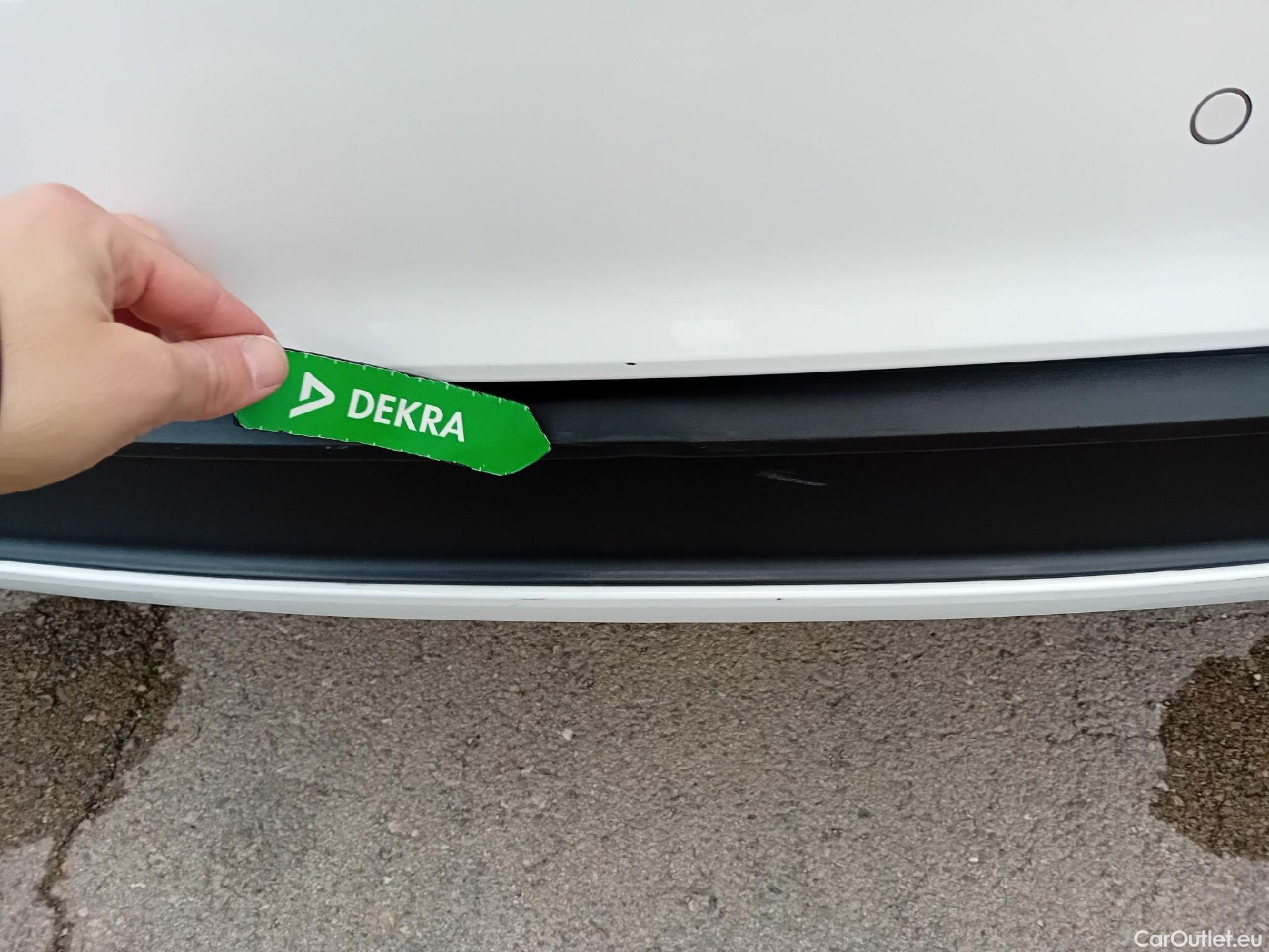  Hyundai  i20 HYUNDAI  / 2018 / 5P / berlina con portón 1.0 TGDI 74kW (100CV) Tecno LE(SP)(SL) #3