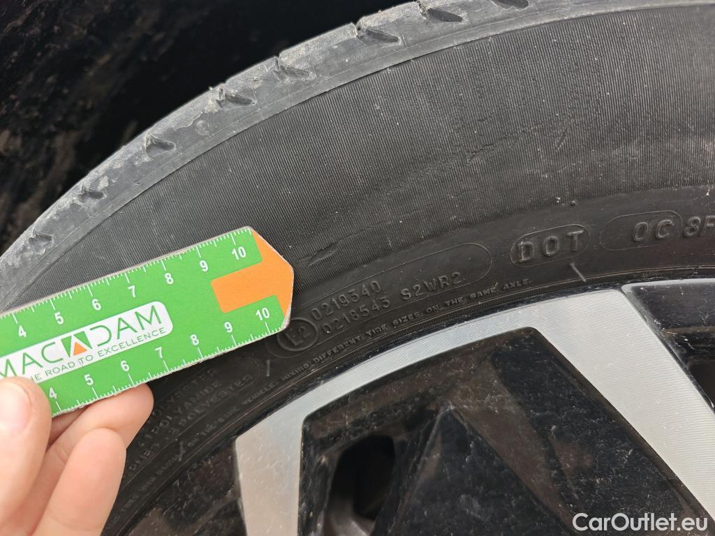  Hyundai   Ioniq HYUNDAI 5 / 2021 / 5P / todoterreno 58KWH Light RWD #5