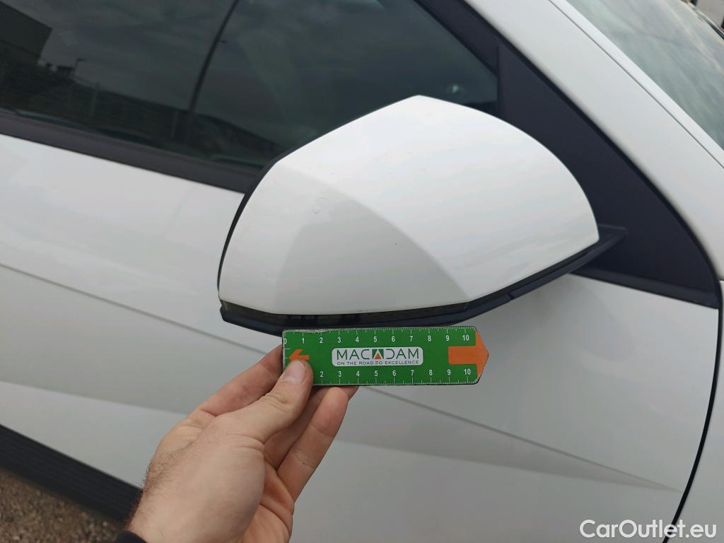  Hyundai   Ioniq HYUNDAI 5 / 2021 / 5P / todoterreno 58KWH Light RWD #31