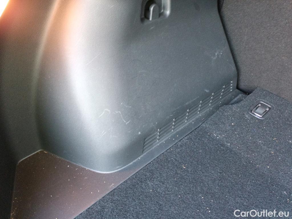  Hyundai  Konna HYUNDAI Kona / 2020 / 5P / todoterreno 1.6 GDI HEV Style Sky DCT #13