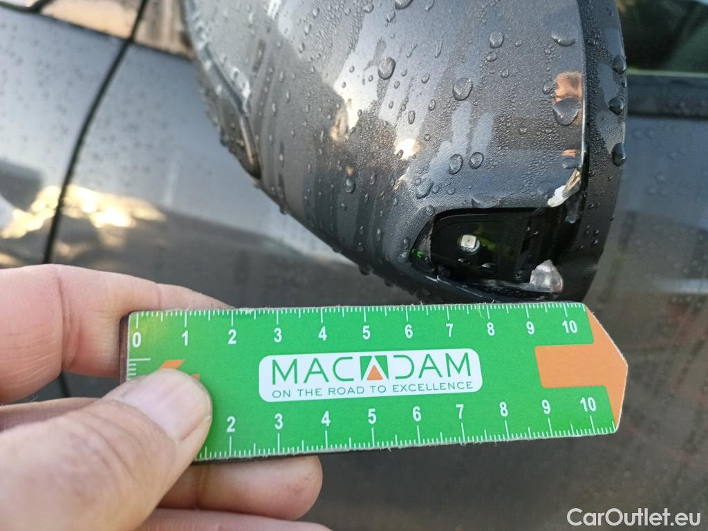  Hyundai  Konna HYUNDAI Kona / 2020 / 5P / todoterreno 1.6 GDI HEV Style Sky DCT #4