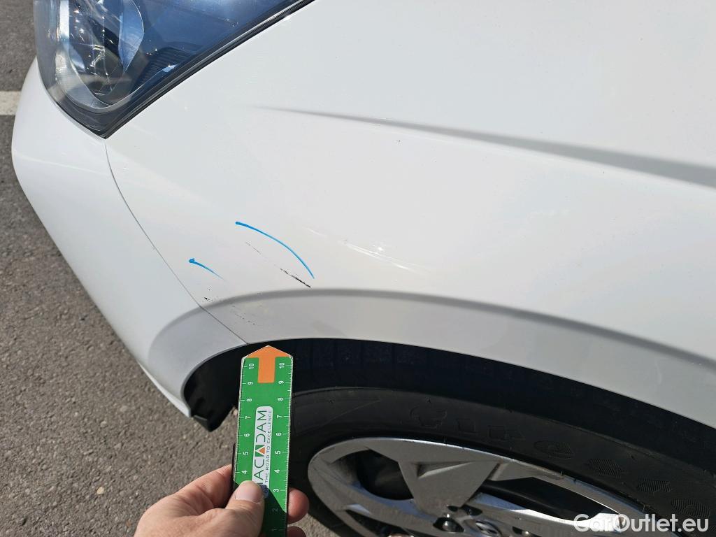  Hyundai  i20 HYUNDAI  / 2020 / 5P / berlina con portón 1.0 TGDI 74kW (100CV) 48V Essence #40